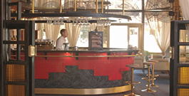 Лобби-бар в гостинице Лыбидь